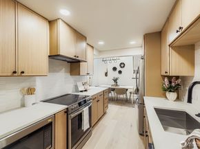 14208 NE 2nd Place, Bellevue WA 98007