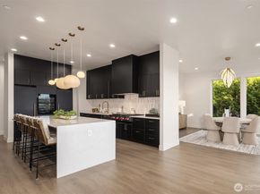 8243 W Mercer Way, Mercer Island WA 98040