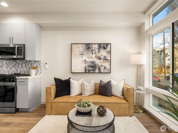 903 A NW 56th Street, Seattle WA 98107