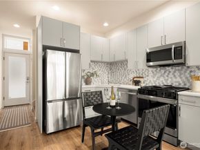 903 A NW 56th Street, Seattle WA 98107