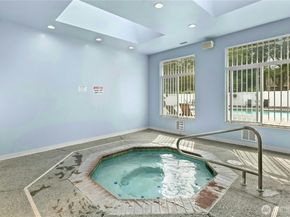 529 241st Lane SE, Sammamish WA 98074