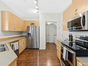 529 241st Lane SE, Sammamish WA 98074