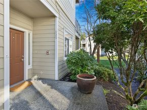 529 241st Lane SE, Sammamish WA 98074