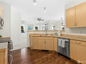 529 241st Lane SE, Sammamish WA 98074