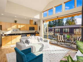 107 Jacolet Lane NW 107, Bainbridge Island WA 98110