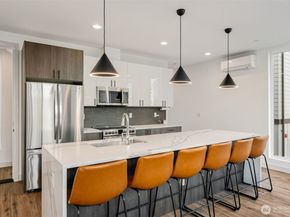 6719 Carleton Avenue S B, Seattle WA 98108