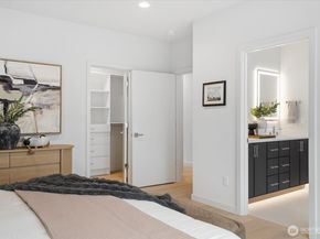 282 118th Avenue SE, Bellevue WA 98005