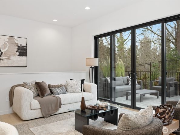 282 118th Avenue SE, Bellevue WA 98005