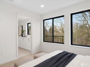 282 118th Avenue SE, Bellevue WA 98005