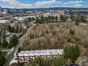 282 118th Avenue SE, Bellevue WA 98005