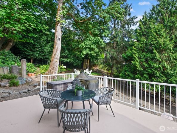 4465 W Mercer Way, Mercer Island WA 98040