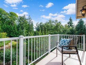 4465 W Mercer Way, Mercer Island WA 98040
