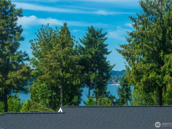 4465 W Mercer Way, Mercer Island WA 98040
