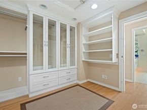 4465 W Mercer Way, Mercer Island WA 98040