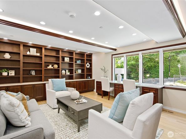 4465 W Mercer Way, Mercer Island WA 98040