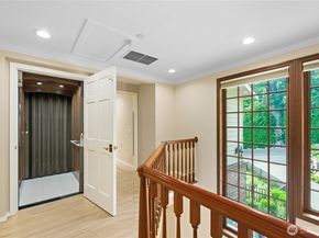 4465 W Mercer Way, Mercer Island WA 98040