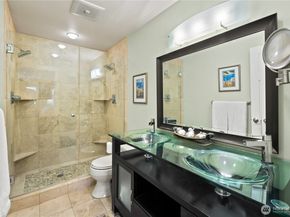 612 Kirkland Avenue A4, Kirkland WA 98033