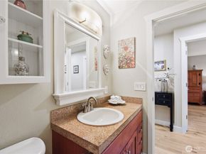 612 Kirkland Avenue A4, Kirkland WA 98033