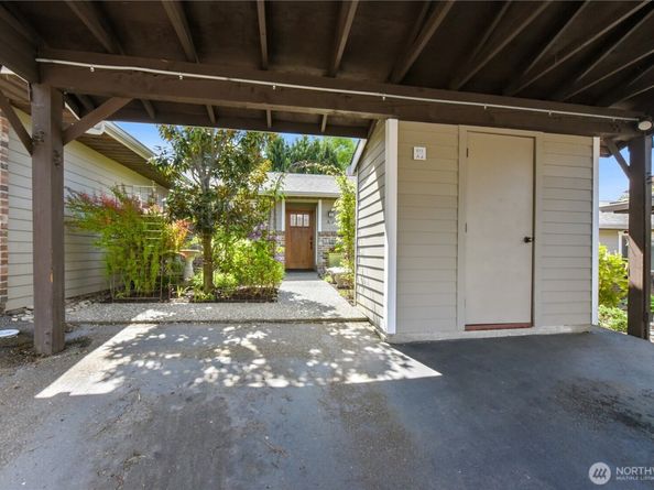 612 Kirkland Avenue A4, Kirkland WA 98033