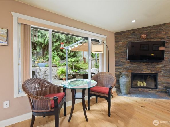 612 Kirkland Avenue A4, Kirkland WA 98033