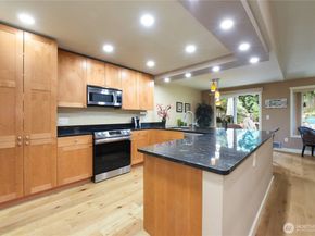 612 Kirkland Avenue A4, Kirkland WA 98033