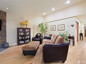 612 Kirkland Avenue A4, Kirkland WA 98033