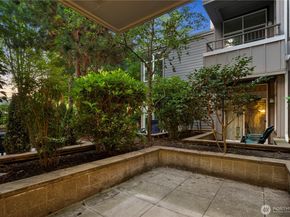 511 7th Avenue 103, Kirkland WA 98033