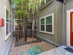 905 NE 43rd Street 111, Seattle WA 98105