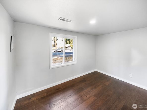 4908 236th ST SW, Mountlake Terrace WA 98043