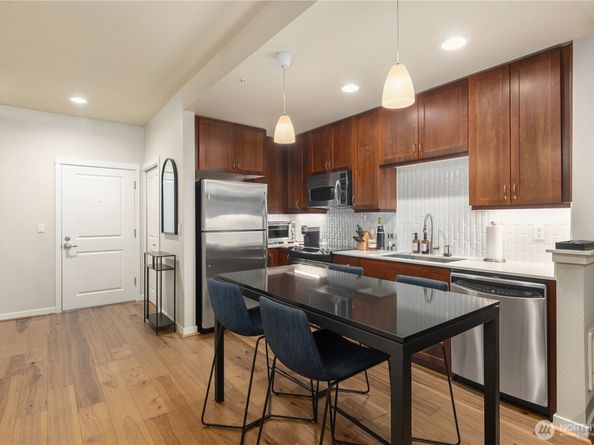 16141 Cleveland Street 401, Redmond WA 98052