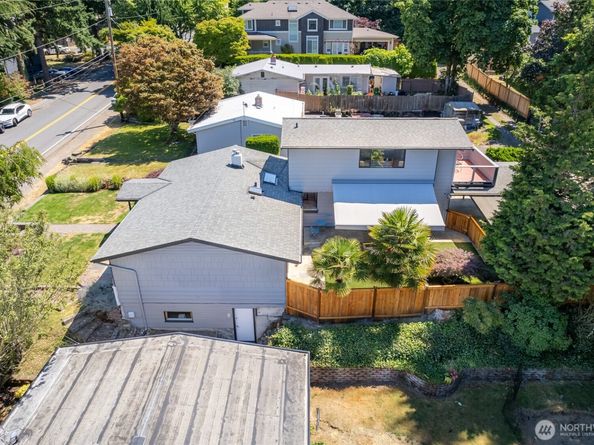 11627 NE 75th Street, Kirkland WA 98033
