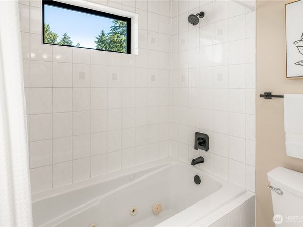 11627 NE 75th Street, Kirkland WA 98033