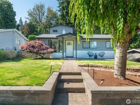 11627 NE 75th Street, Kirkland WA 98033