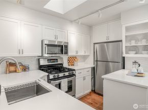 11627 NE 75th Street, Kirkland WA 98033