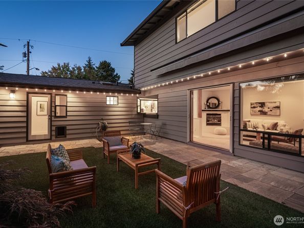 11627 NE 75th Street, Kirkland WA 98033