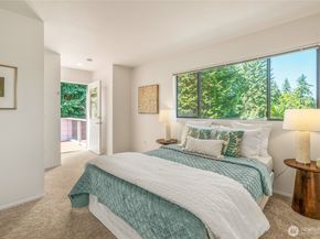 11627 NE 75th Street, Kirkland WA 98033