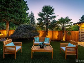 11627 NE 75th Street, Kirkland WA 98033