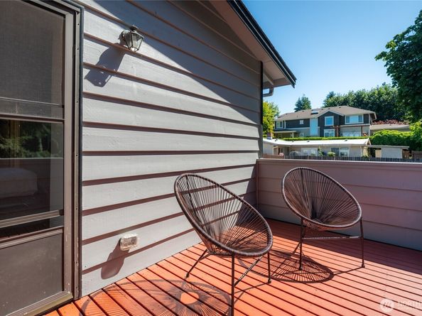 11627 NE 75th Street, Kirkland WA 98033