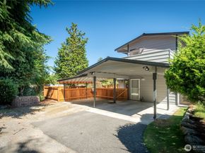 11627 NE 75th Street, Kirkland WA 98033