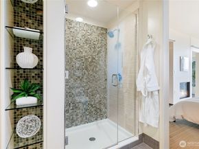 820 Blanchard Street 1609, Seattle WA 98121