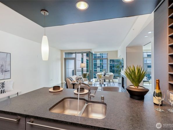 820 Blanchard Street 1609, Seattle WA 98121