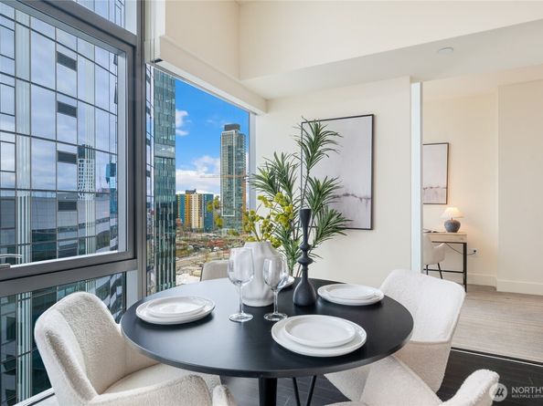820 Blanchard Street 1609, Seattle WA 98121