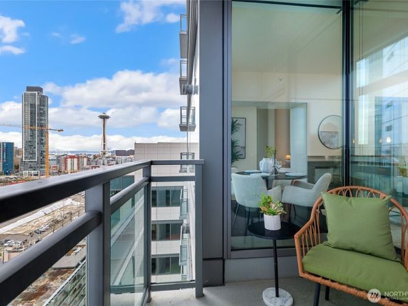 820 Blanchard Street 1609, Seattle WA 98121