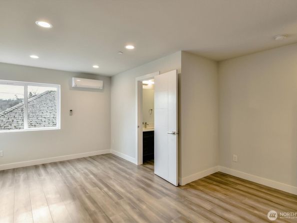 1919 24th Avenue S D, Seattle WA 98144