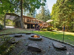25260 SE Mirrormont Way, Issaquah WA 98027