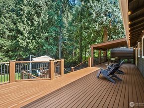 25260 SE Mirrormont Way, Issaquah WA 98027
