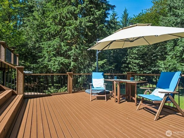 25260 SE Mirrormont Way, Issaquah WA 98027