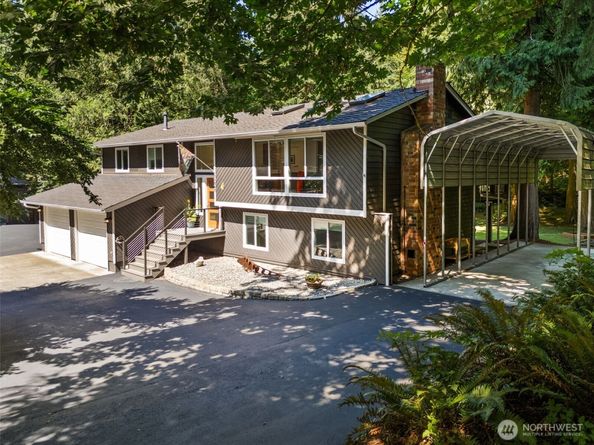 25260 SE Mirrormont Way, Issaquah WA 98027