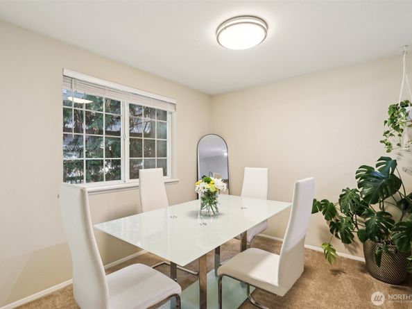 949 Aberdeen Avenue NE C208, Renton WA 98056