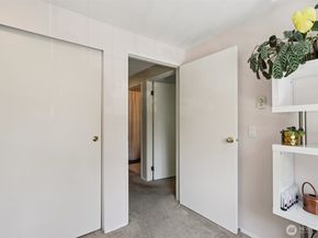 949 Aberdeen Avenue NE C208, Renton WA 98056